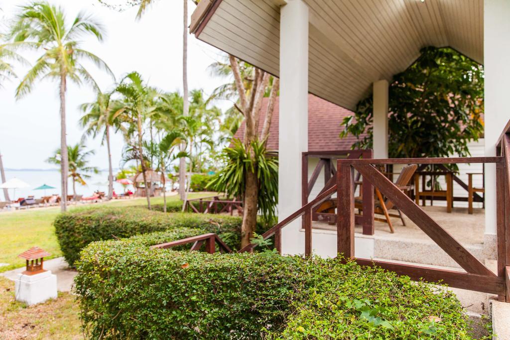 椰树棕榈海滩度假村【SHA Plus+】 湄南海滩 外观 照片